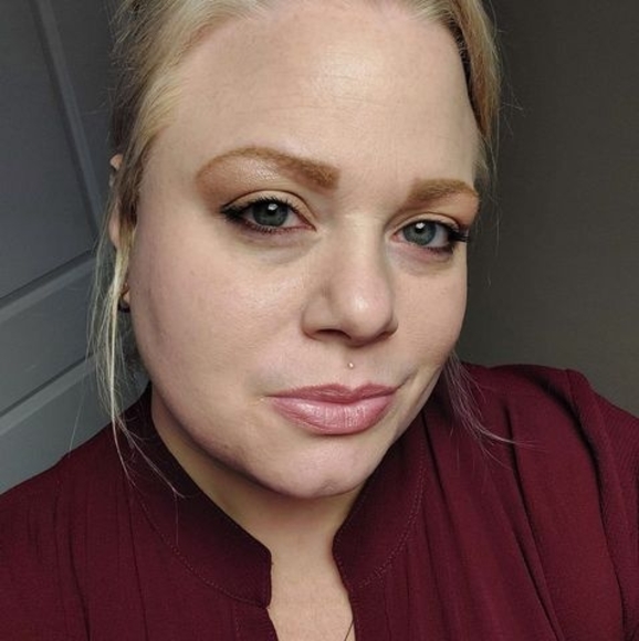 Meet your Posher, Jessica - Picture 1 of 1